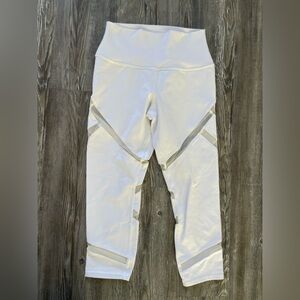 ALO Yoga High-Waisted White Airbrush Capri Leggings w/ mesh panels Size Small